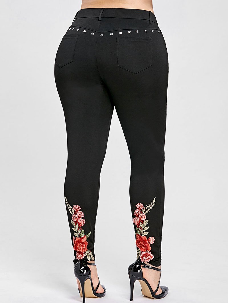 Plus Size Floral Studded Leggings