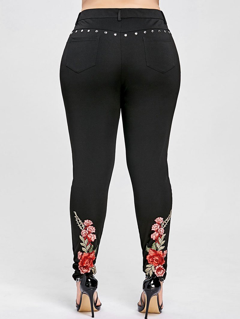 Plus Size Floral Studded Leggings
