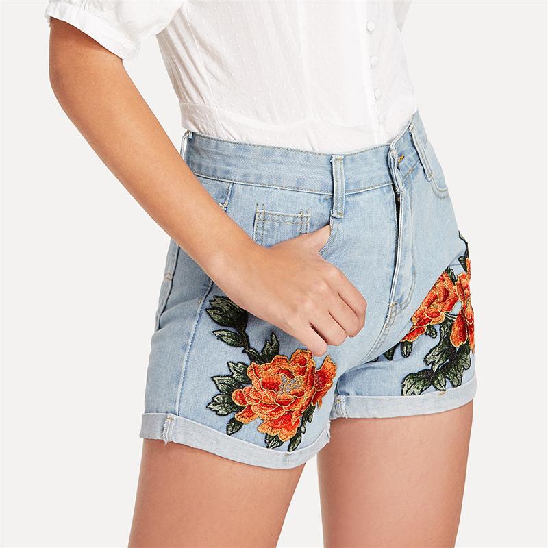 Rose Detail Mid Rise Shorts